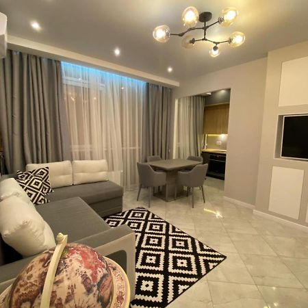 Vip Apartment In Odessa 外观 照片
