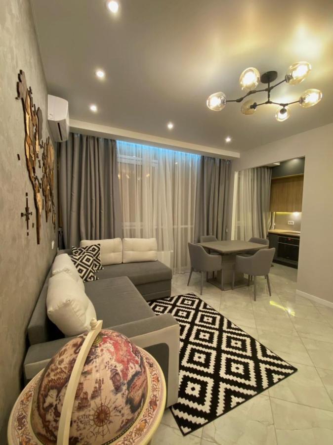 Vip Apartment In Odessa 外观 照片